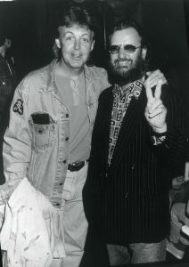 Paul McCartney, Ringo Starr 1993 Hollywood.jpg